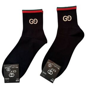 NWT 2 Pair Gucci Outlet Men's Socks with classic Gucci Stripes and Logo